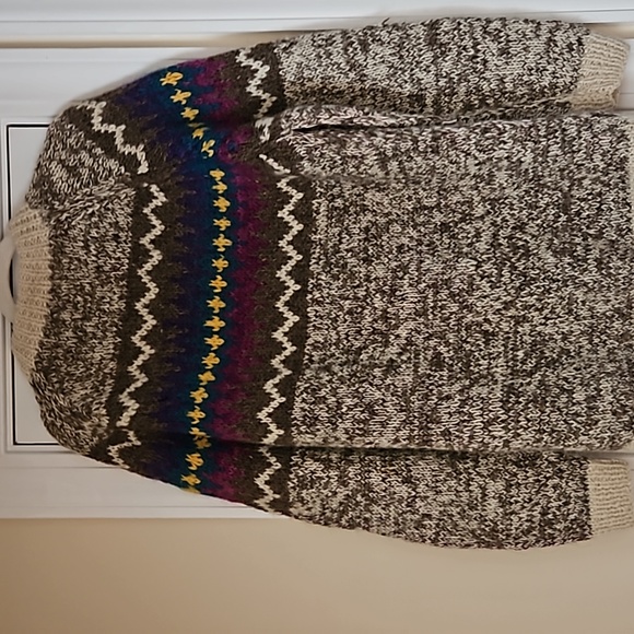 HANDMADE WOOL SWEATER FROM NEPAL - Picture 2 of 8